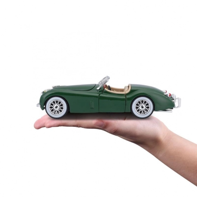 Bburago 1:24 Jaguar XK 120 Roadster (1951) zelený 18-22018