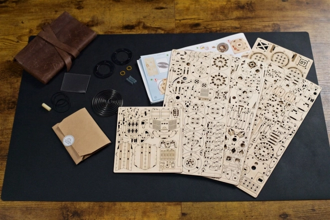 Ugears 3D drevené mechanické puzzle Trikolka