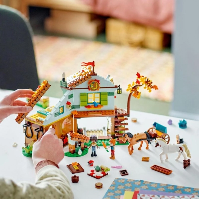 LEGO Friends Autumn a jej jazdecká stajňa