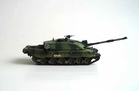 Model tanku British Challenger II na zlepenie