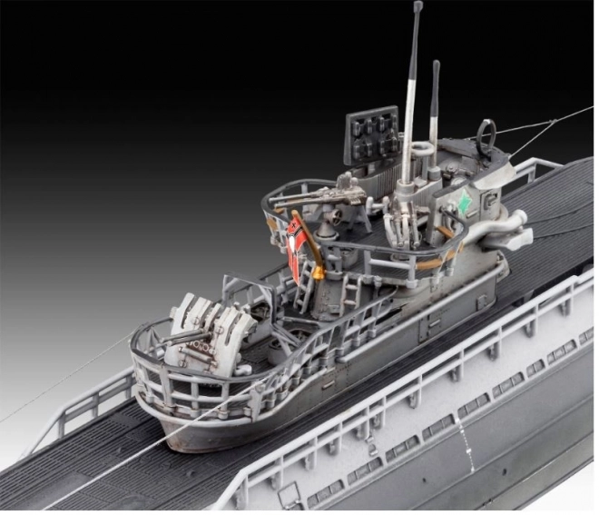 Plastikový model nemeckej ponorky Typ IX C/40 1/144