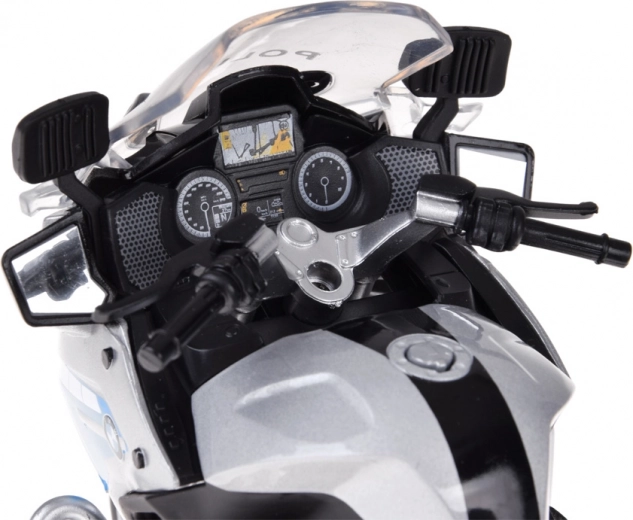 Detailný kokpit a ovládacie prvky