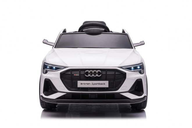 Auto na akumulátor Audi E-Tron biele