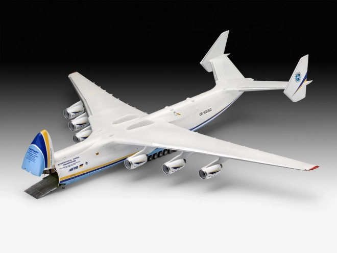 Model plastového lietadla Antonov An-225 Mrija