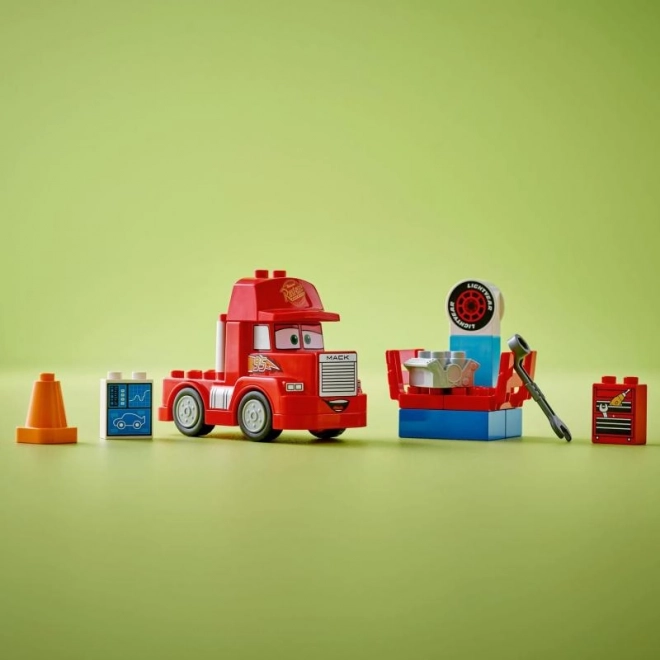 LEGO DUPLO Disney Auta Maniek na pretekoch