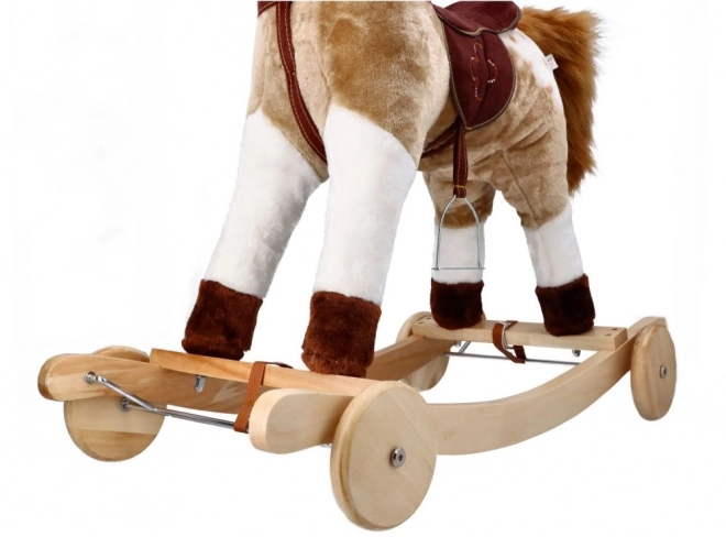 Hojdací kôň Mustang s kolesami
