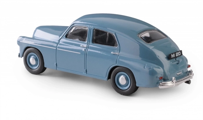 Klasický automobil Warszawa M20 PRL