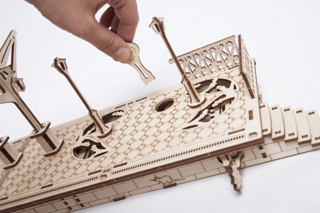 Ugears 3D puzzle - Železničná stanica 196 dielikov