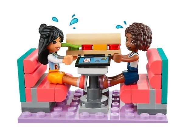 LEGO Friends Bistro v Centre Heartlake