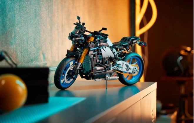 Lego Technic Yamaha MT-10 SP