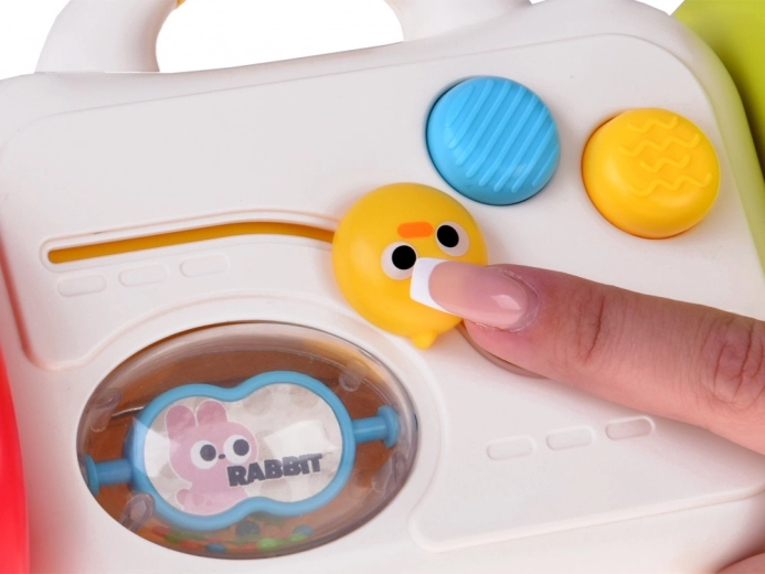 Tlačidlá, posúvače a hrkálka