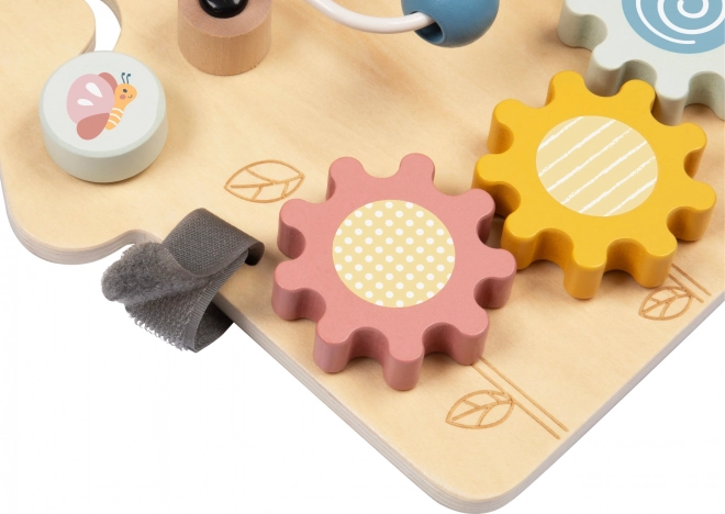 Tooky Toy Veľká Drevená Manipulačná Tabuľa Domček - Centrum Aktivít