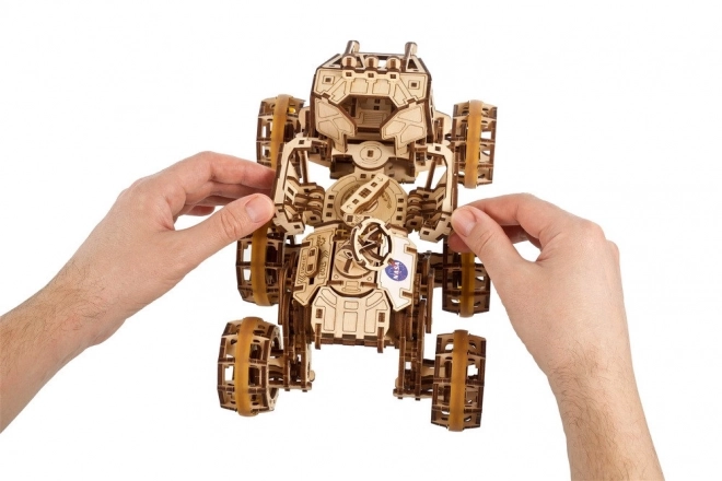 3D drevené mechanické puzzle Mars Rover od Ugears