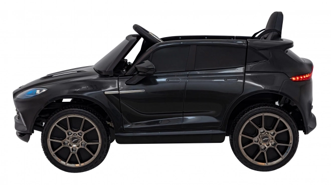 Pojazd Aston Martin DBX čierny