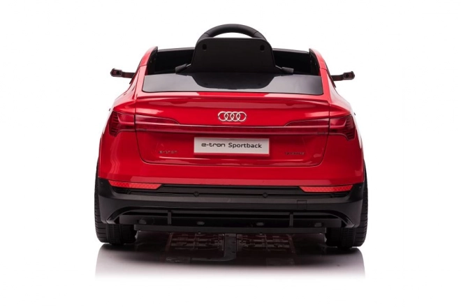 Auto na akumulátor Audi E-Tron červené