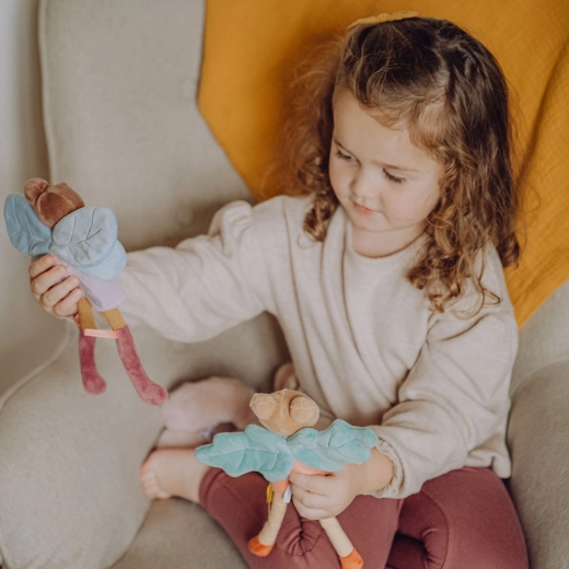 Podporuje fantáziu a kreatívnu hru