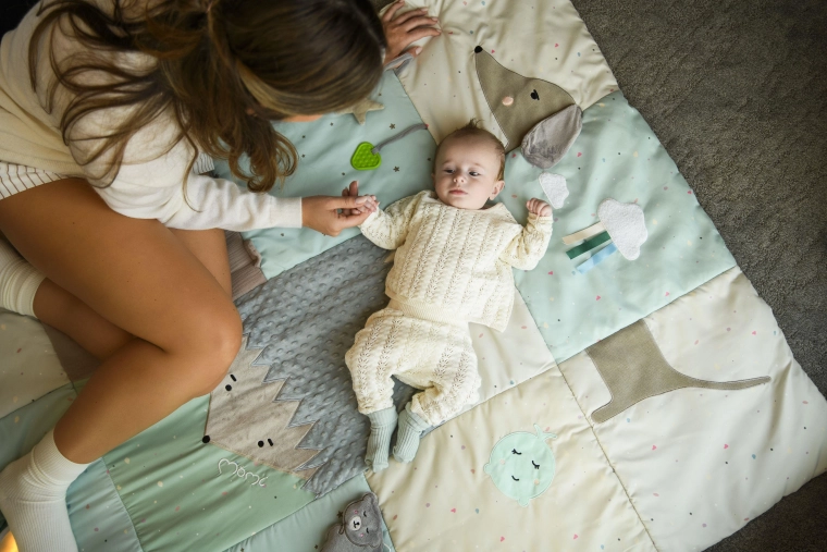 Veľký a mäkký priestor na hranie 120 × 160 cm