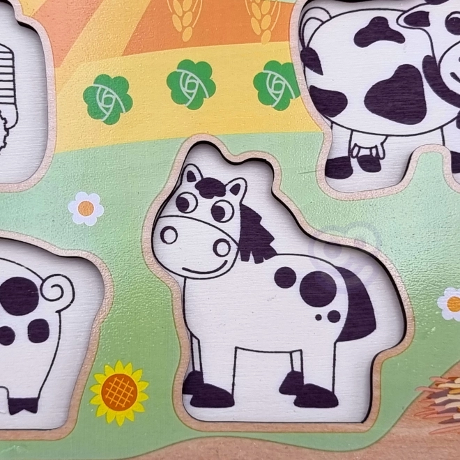Drevené puzzle Farma Montessori s kolíkmi od Woopie Green