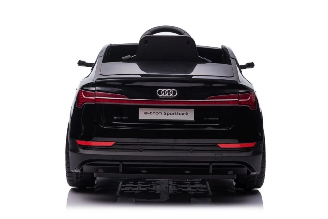 Auto na akumulátor Audi E-Tron čierne