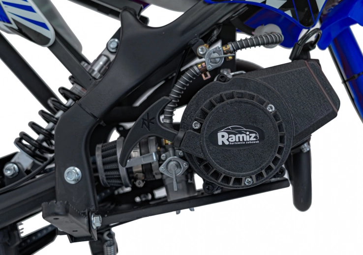 Silný dvojtakt 49 cm³ so spoľahlivým ručným štartom