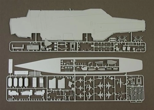 Plastikový model lietadlovej lode U.S.S. Ronald Reagan