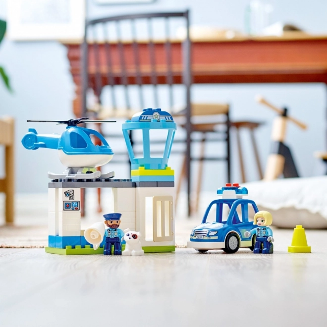 Lego Duplo policajná stanica a vrtuľník