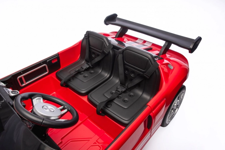 Dvojmiestne sedadlo z ekokože s pásmi