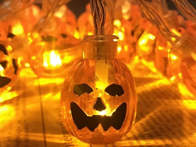 Halloweenské LED dýně na zavěšení 200cm