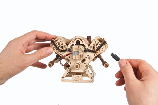 Ugears 3D drevené mechanické puzzle motor V8