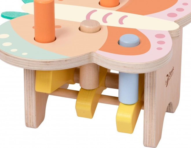 Drevený stolček s pastelkami CLASSIC WORLD Montessori Motýlik