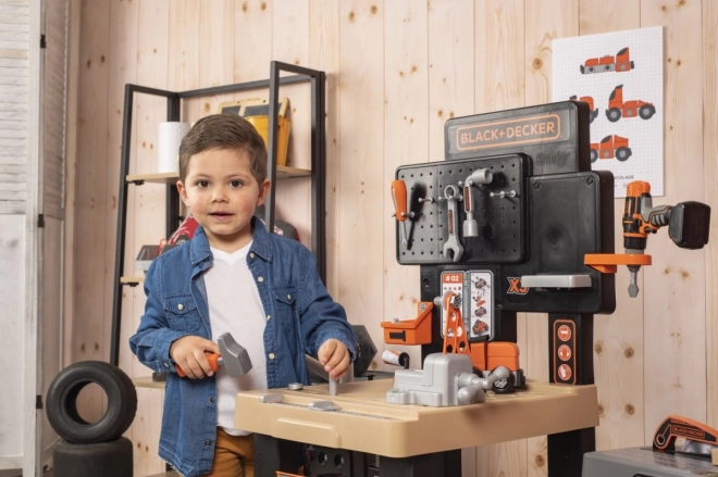 Smoby Black & Decker mega dielňa pre malých kutilov