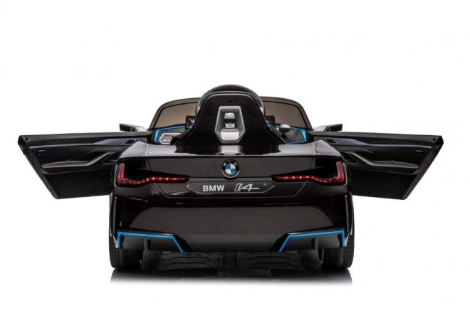 Elektrické autíčko BMW i4 4x4 čierne