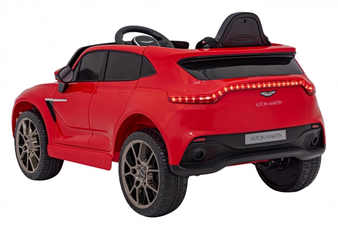 Aston Martin DBX červený