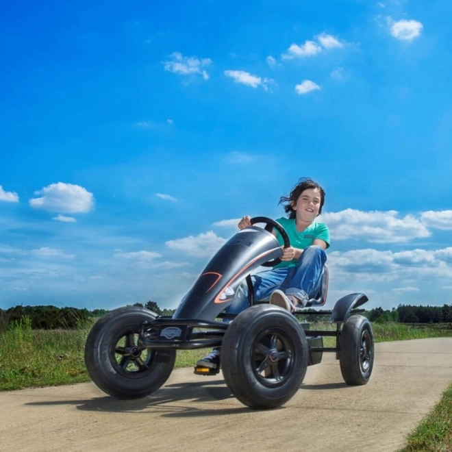 Gokart na pedále pre deti a dospelých s pneumatickými kolesami BERG