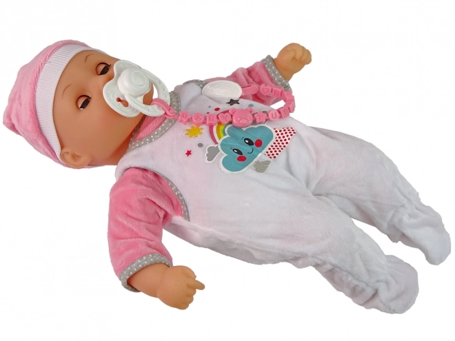 Lalka Bobas s Dźwiękom, Růžovo-Bíla Pižama s Chmurkou
