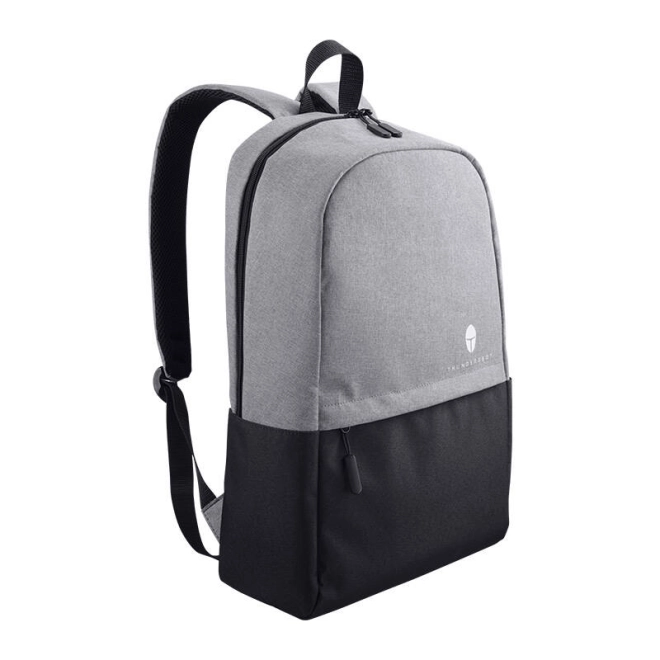 Priestor pre notebook až 17,3″