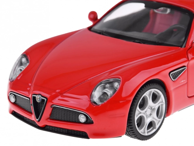 Model auta Alfa Romeo 8C Competizione 1:32 s efektmi