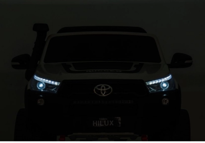 Auto na akumulátor Toyota Hilux biele