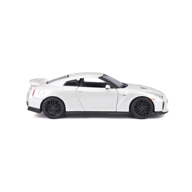 Bburago 1:24 Nissan GT-R Metallic 18-21082 – Biela