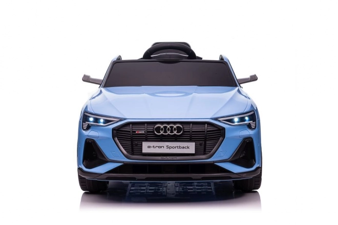 Auto na akumulátor Audi E-Tron modré