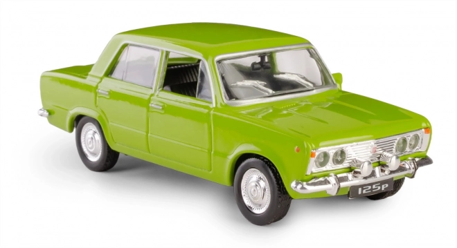 Klasický automobil Fiat 125p zelený