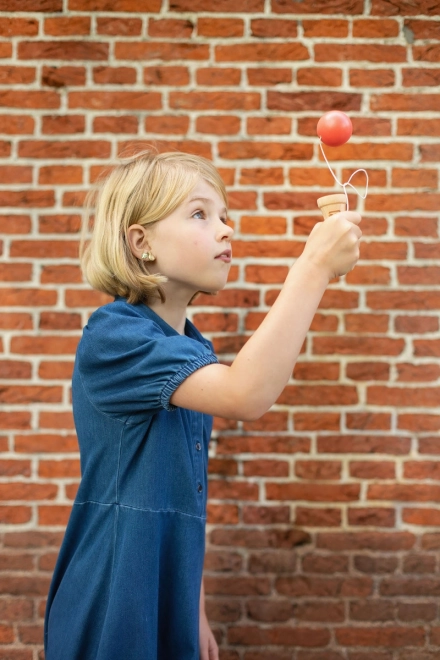 Dovednostná hra Zmrzlina Kendama