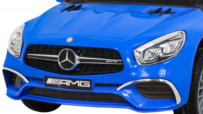 Verný dizajn MERCEDES‑AMG so svietiacimi LED