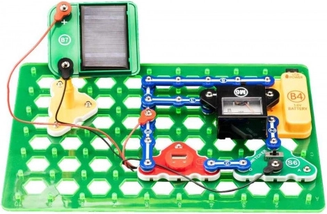 Solárny panel, motor a ventilátor v akcii