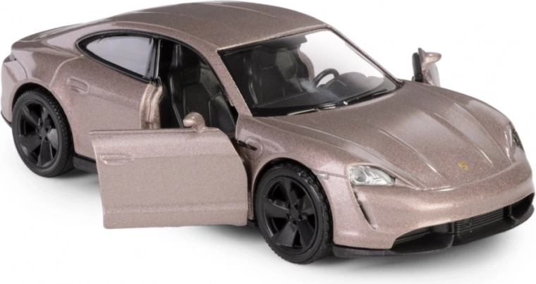 Otváracie dvere a detailný interiér