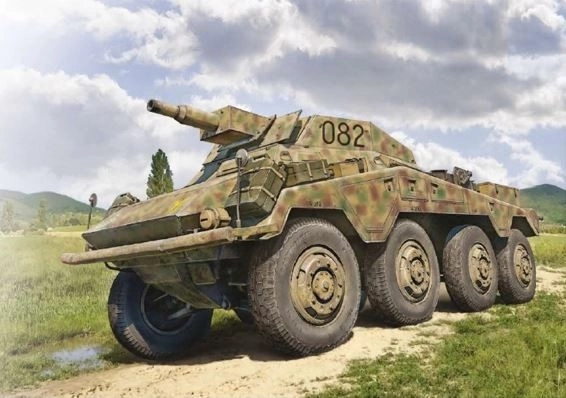 Model plastového vozidla Sd.Kfz. 234/3 v mierke 1:35