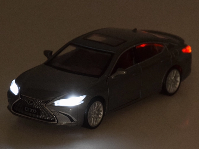 Zberateľský model Lexus ES300h 1:35 kovové auto svetlo zvuk