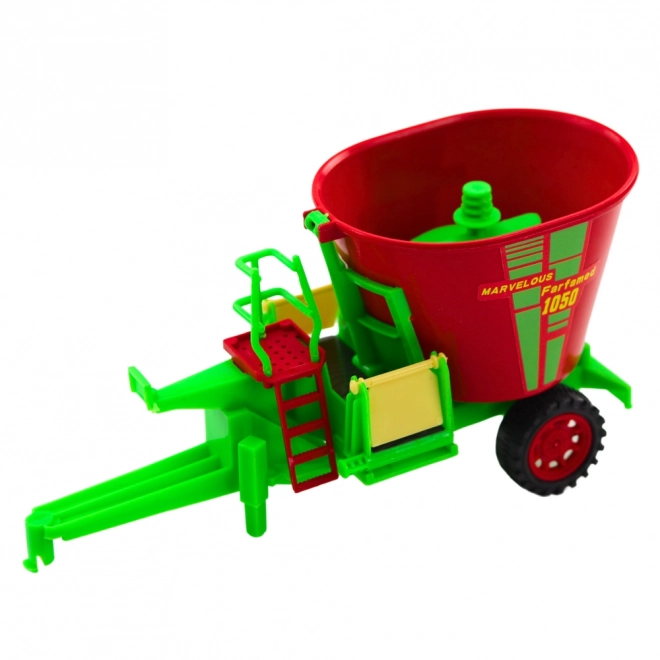 Traktor a príves s výklopkou a kŕmnym vozom