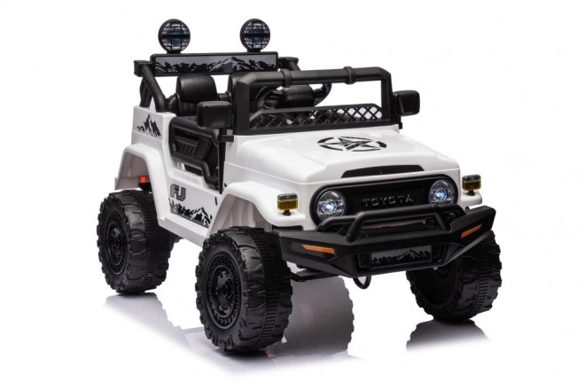 Auto na akumulátor Toyota FJ biele 4x4
