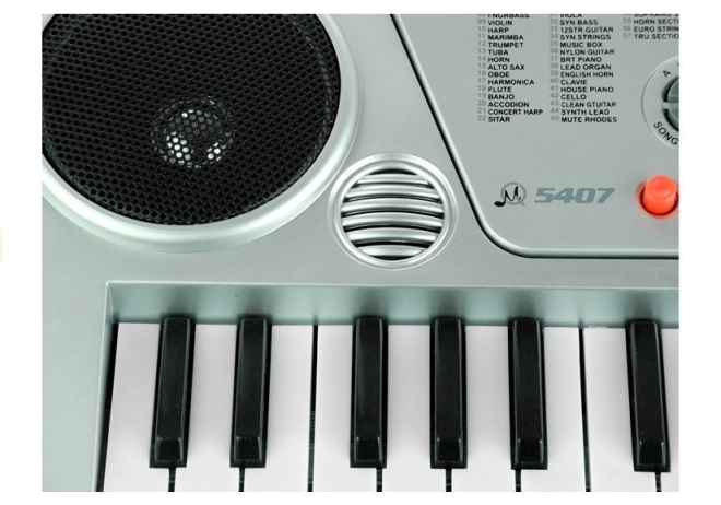 Prehľadný LCD a silný stereo zvuk